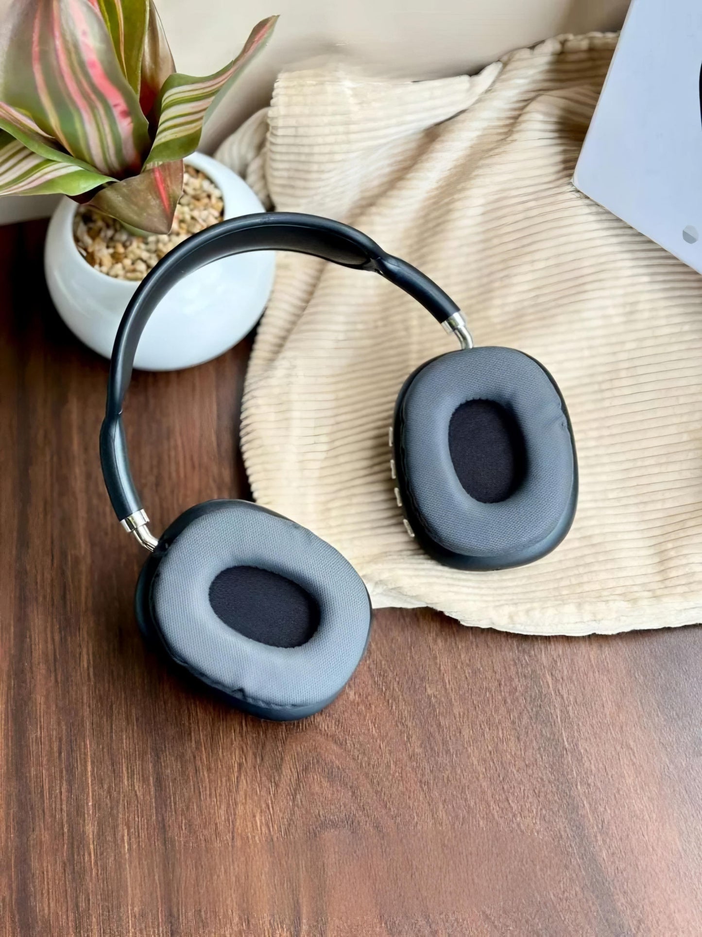 P9 Ultra 2 Combo | Smartwatch & 7 Straps & Airmax Headset